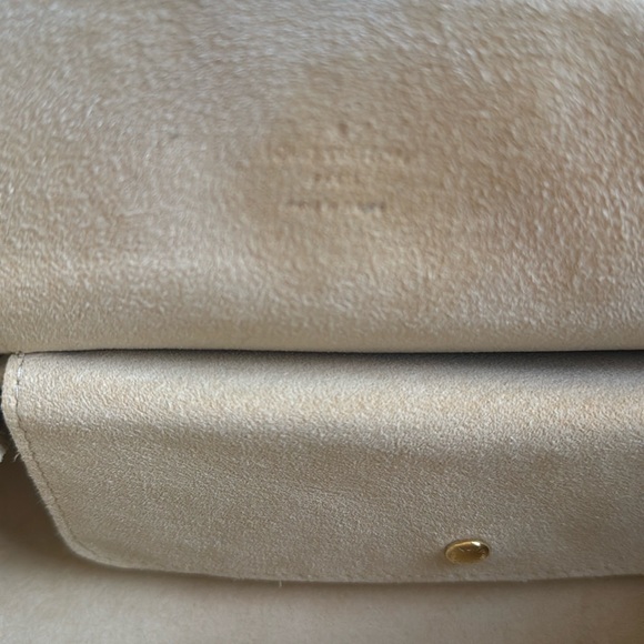 Louis Vuitton Beverly GM - Picture 14 of 14